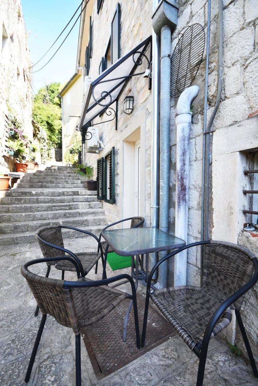 Vila Kula 1830 Apartments Herceg Novi Bagian luar foto