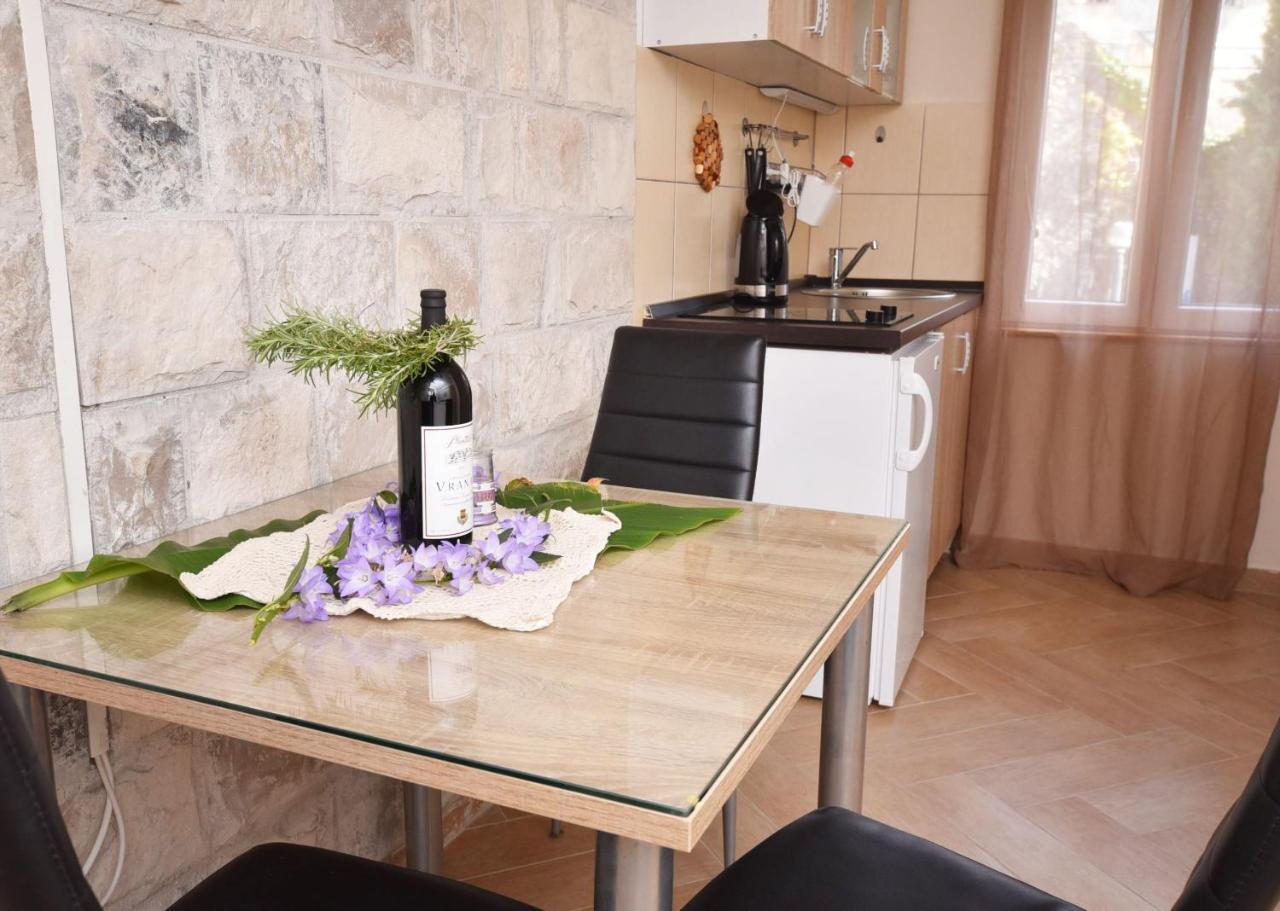 Vila Kula 1830 Apartments Herceg Novi Bagian luar foto