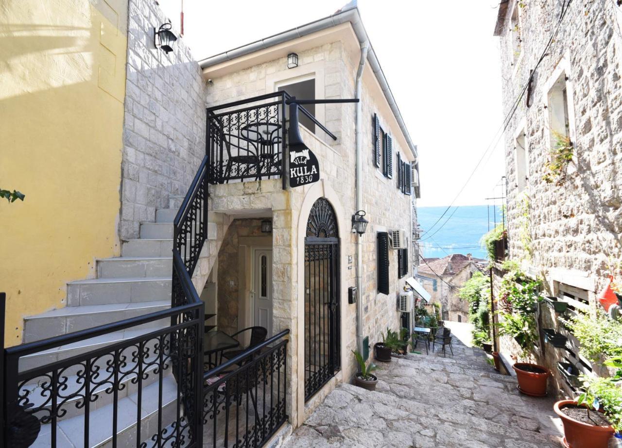 Vila Kula 1830 Apartments Herceg Novi Bagian luar foto