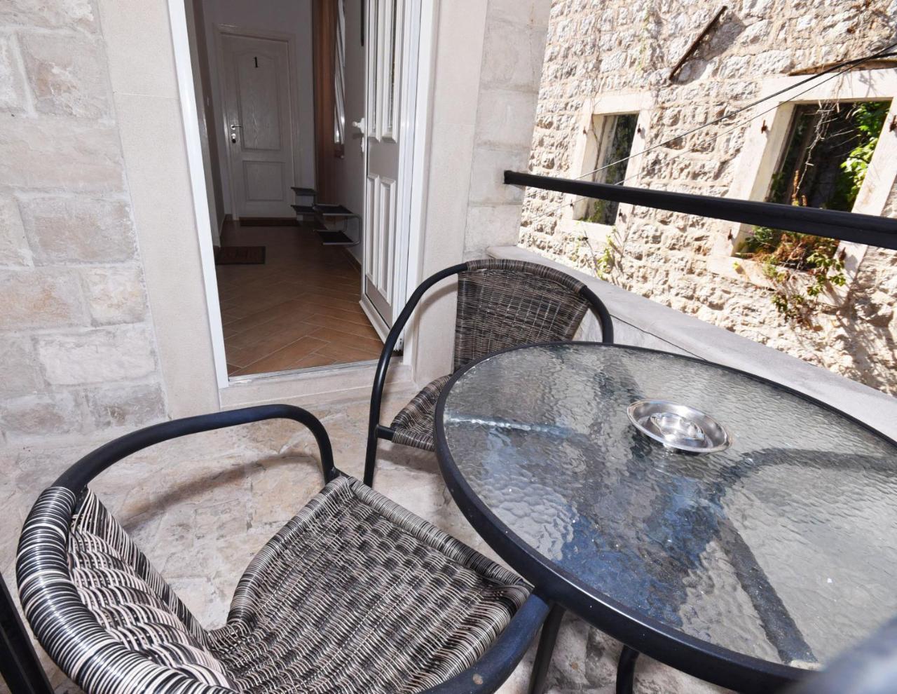 Vila Kula 1830 Apartments Herceg Novi Bagian luar foto