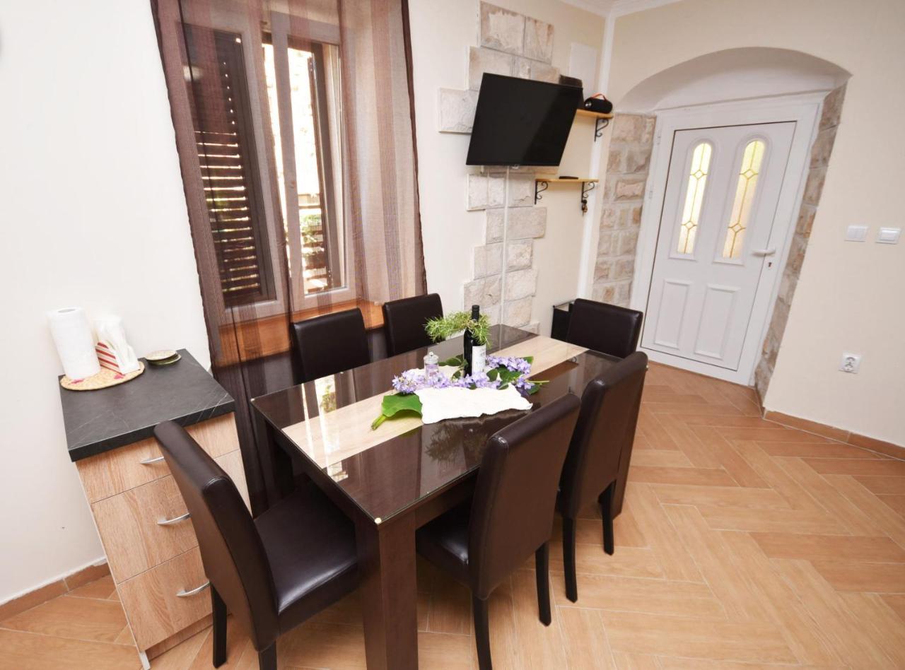 Vila Kula 1830 Apartments Herceg Novi Bagian luar foto